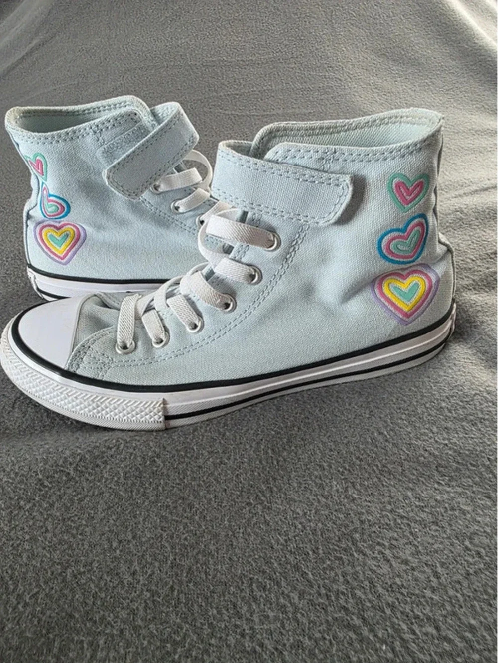 Converse All Star High Top Heart Sneakers Youth Size 3